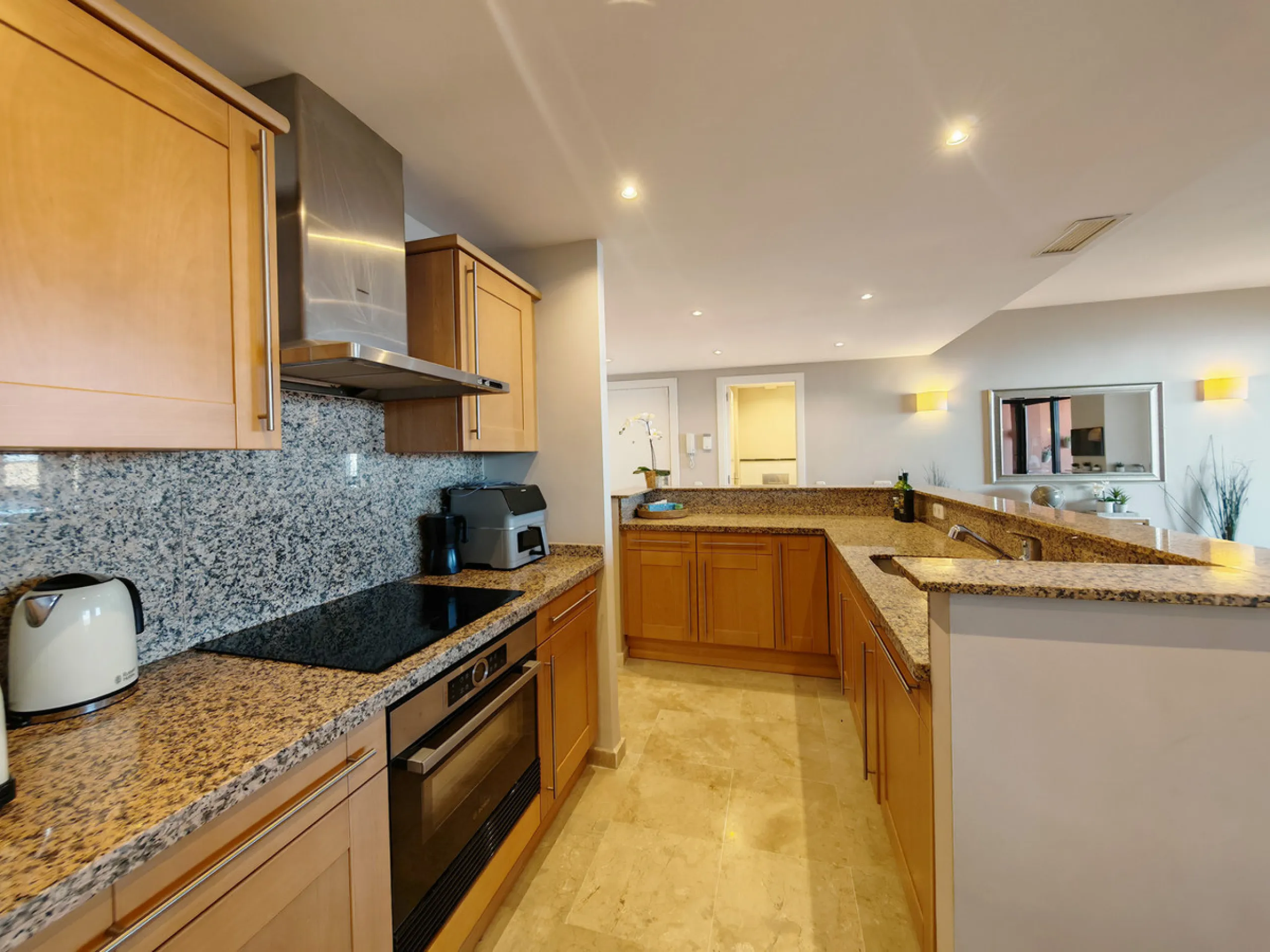 Ground Floor Apartment for sale in , Mijas Costa with 3 bedrooms, 2 bathrooms, 1 on suite bathroom and 1 toilet, with communal swimming pool and private garage (1 parking spaces). Regarding property dimensions, it has 109.7 m² built and 42.19 m² terrace. 