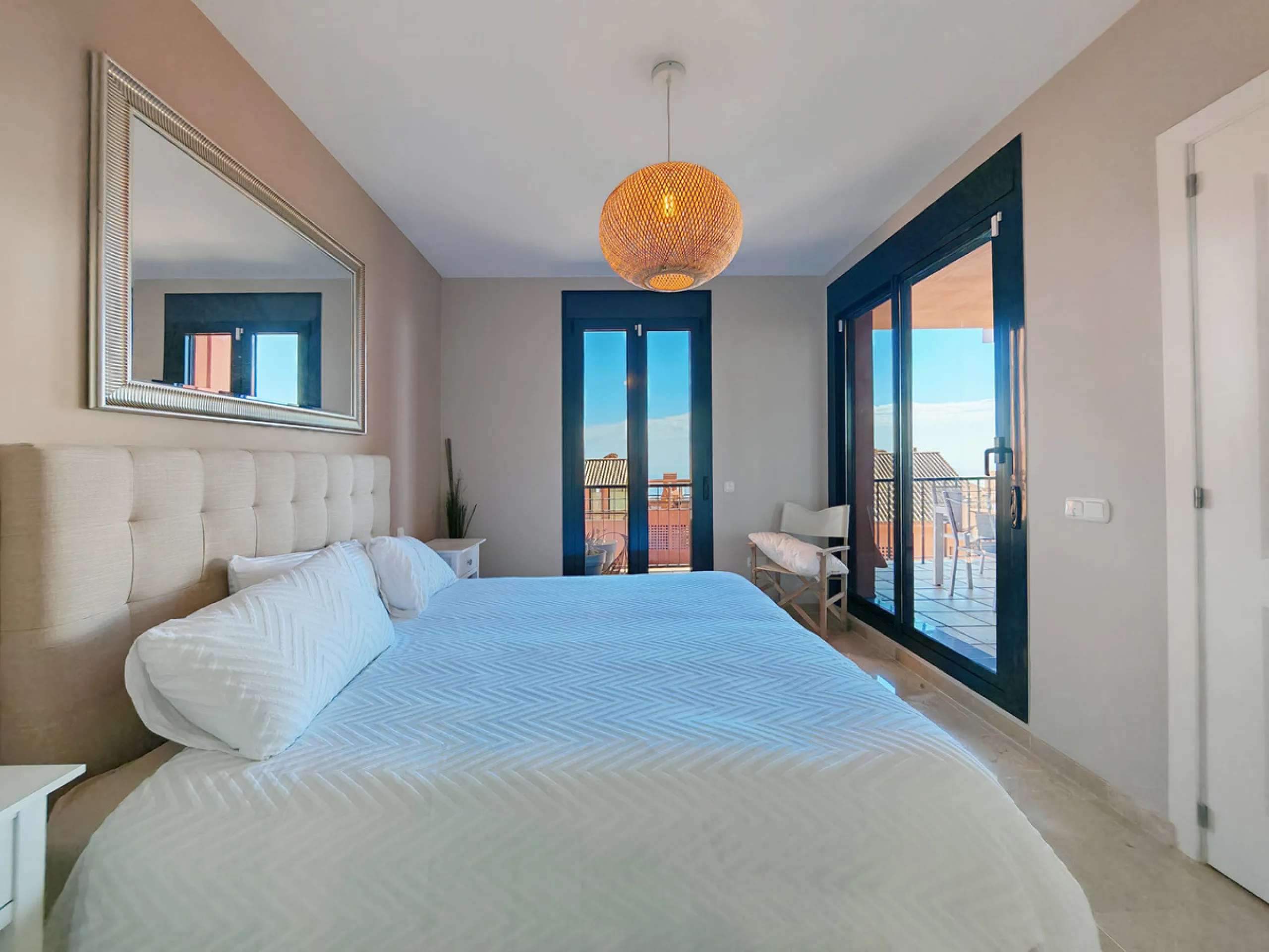 Ground Floor Apartment for sale in , Mijas Costa with 3 bedrooms, 2 bathrooms, 1 on suite bathroom and 1 toilet, with communal swimming pool and private garage (1 parking spaces). Regarding property dimensions, it has 109.7 m² built and 42.19 m² terrace. 