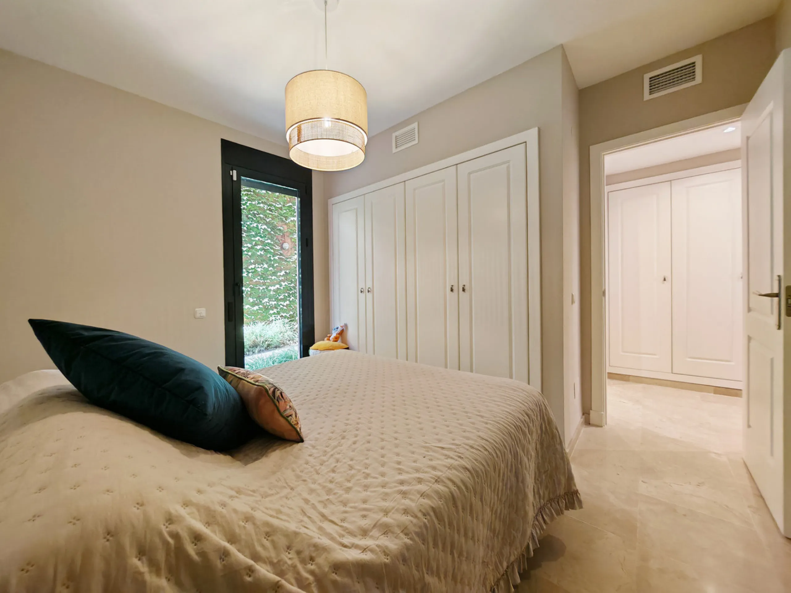 Ground Floor Apartment for sale in , Mijas Costa with 3 bedrooms, 2 bathrooms, 1 on suite bathroom and 1 toilet, with communal swimming pool and private garage (1 parking spaces). Regarding property dimensions, it has 109.7 m² built and 42.19 m² terrace. 