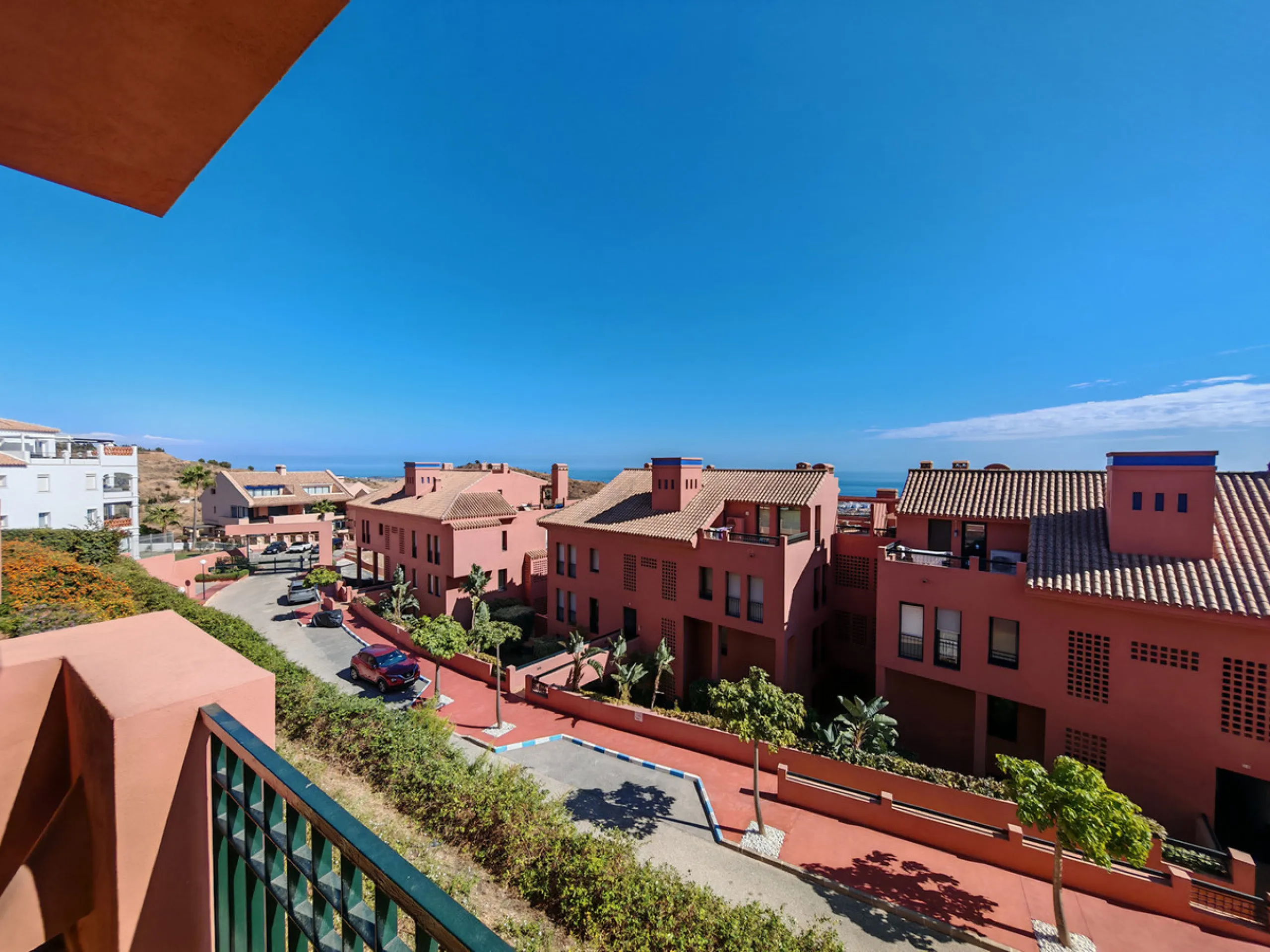 Ground Floor Apartment for sale in , Mijas Costa with 3 bedrooms, 2 bathrooms, 1 on suite bathroom and 1 toilet, with communal swimming pool and private garage (1 parking spaces). Regarding property dimensions, it has 109.7 m² built and 42.19 m² terrace. 