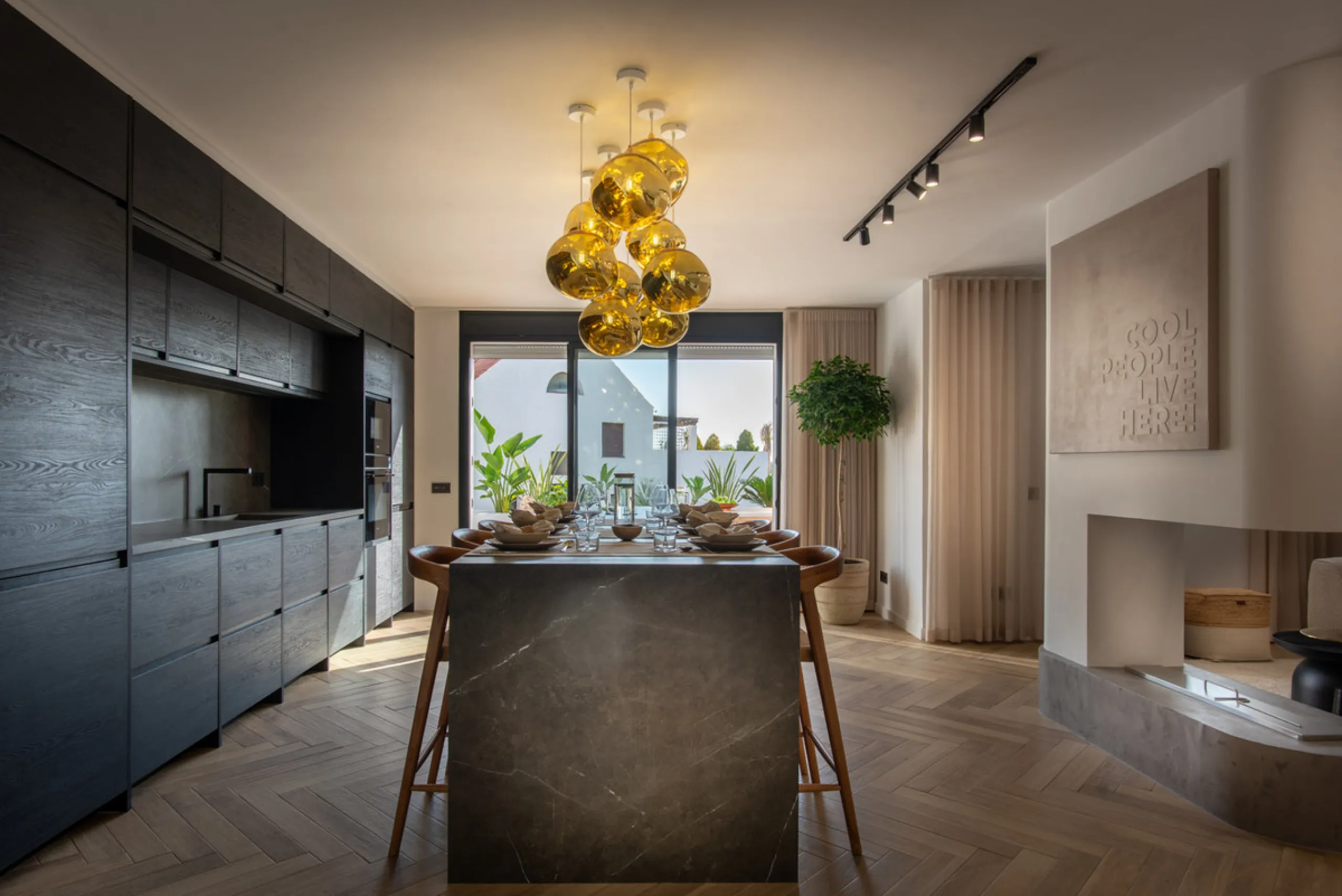 Apartment - Middle Floor Apartment в продаже в Marbella, Málaga. В доме 3 спален и 5 ванных комнат. Площадь дома 143 м²
