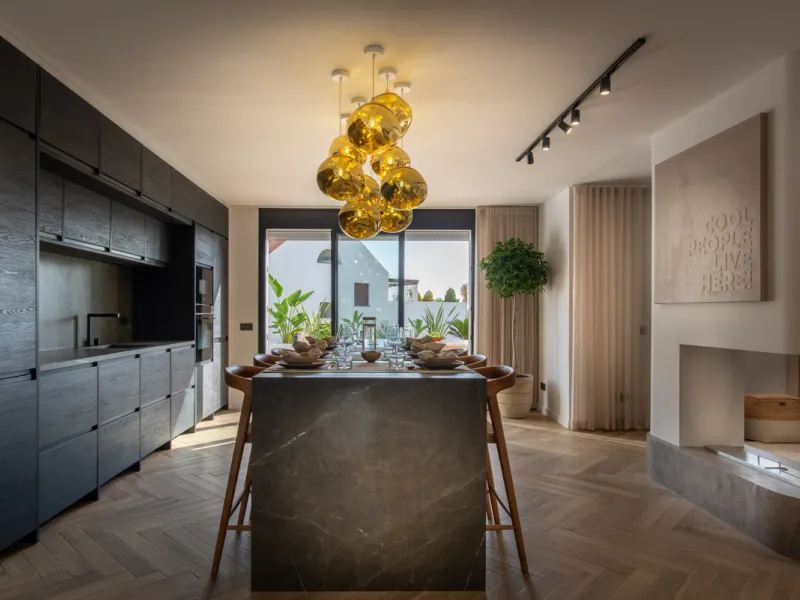 Apartment - Middle Floor Apartment в продаже в Marbella, Málaga. В доме 3 спален и 5 ванных комнат. Площадь дома 143 м²