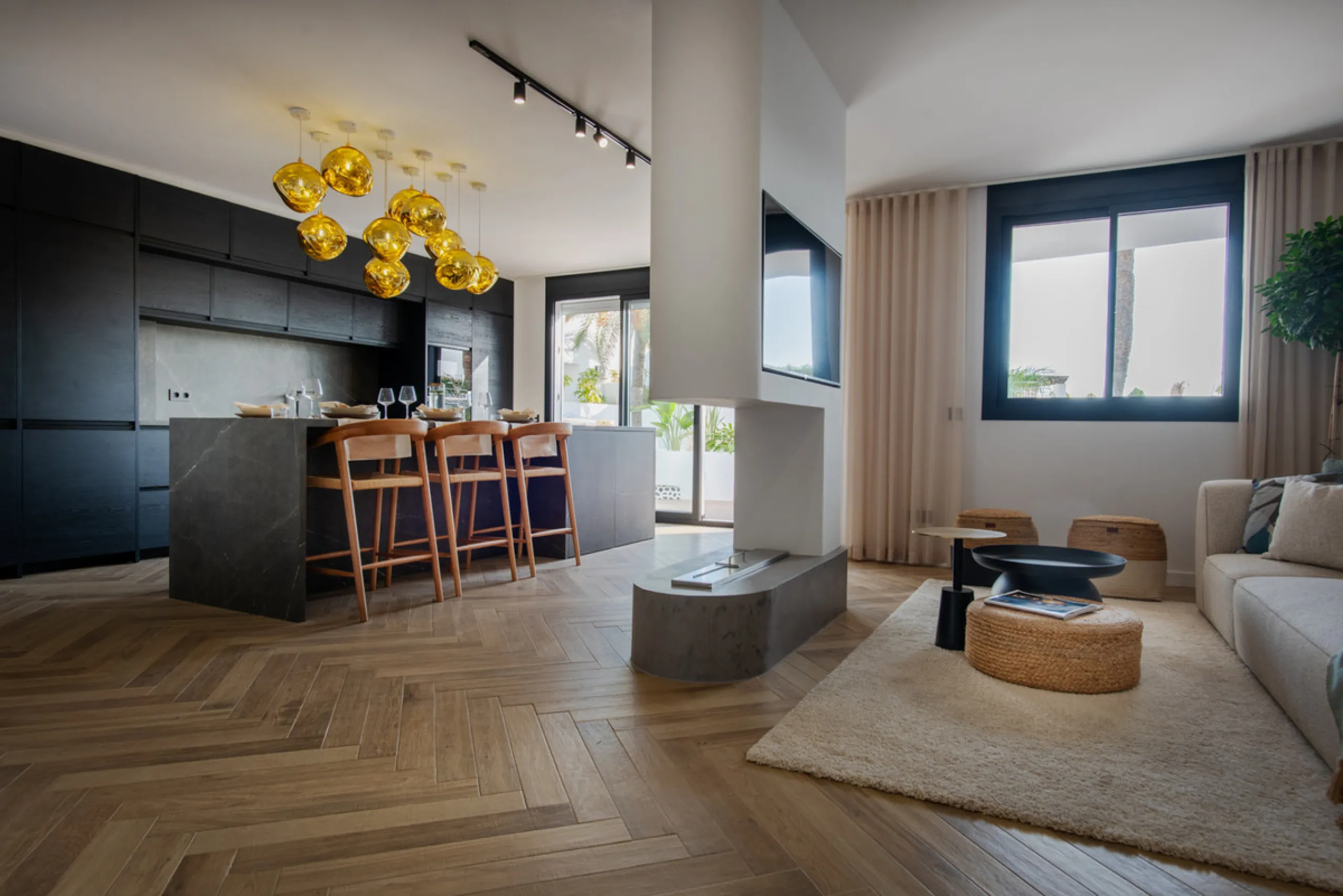Apartment - Middle Floor Apartment в продаже в Marbella, Málaga. В доме 3 спален и 5 ванных комнат. Площадь дома 143 м²