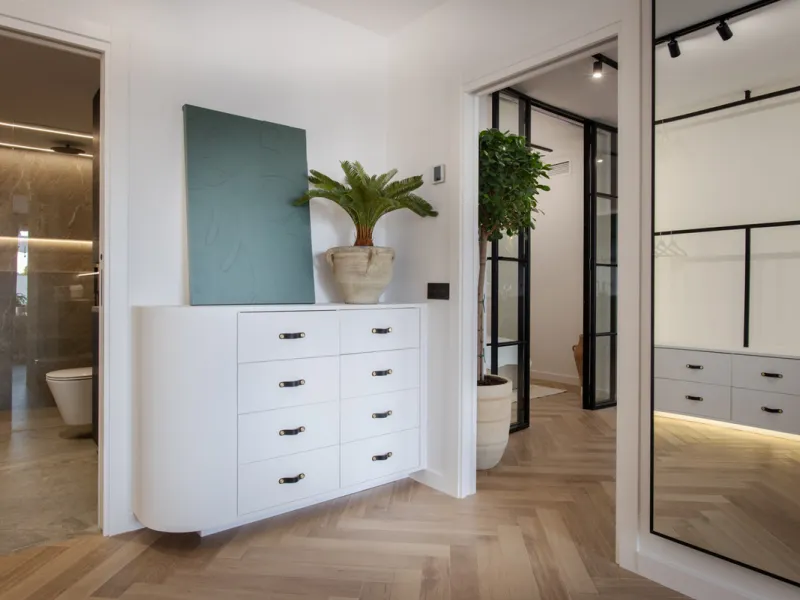 Apartment - Middle Floor Apartment в продаже в Marbella, Málaga. В доме 3 спален и 5 ванных комнат. Площадь дома 143 м²