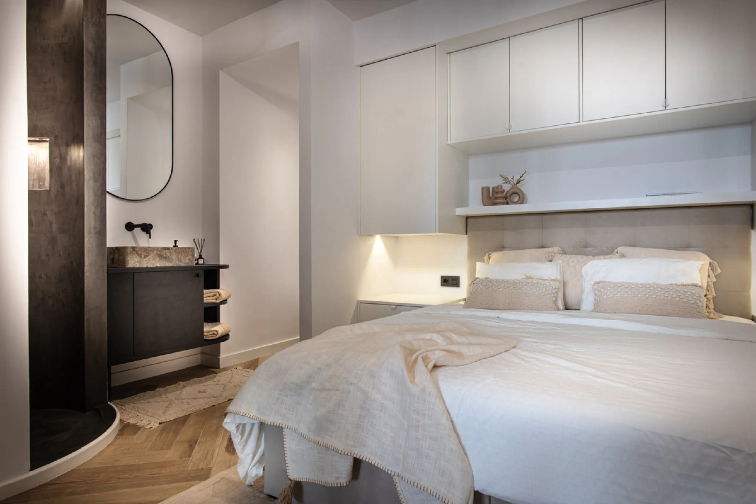 Apartment - Middle Floor Apartment в продаже в Marbella, Málaga. В доме 3 спален и 5 ванных комнат. Площадь дома 143 м²