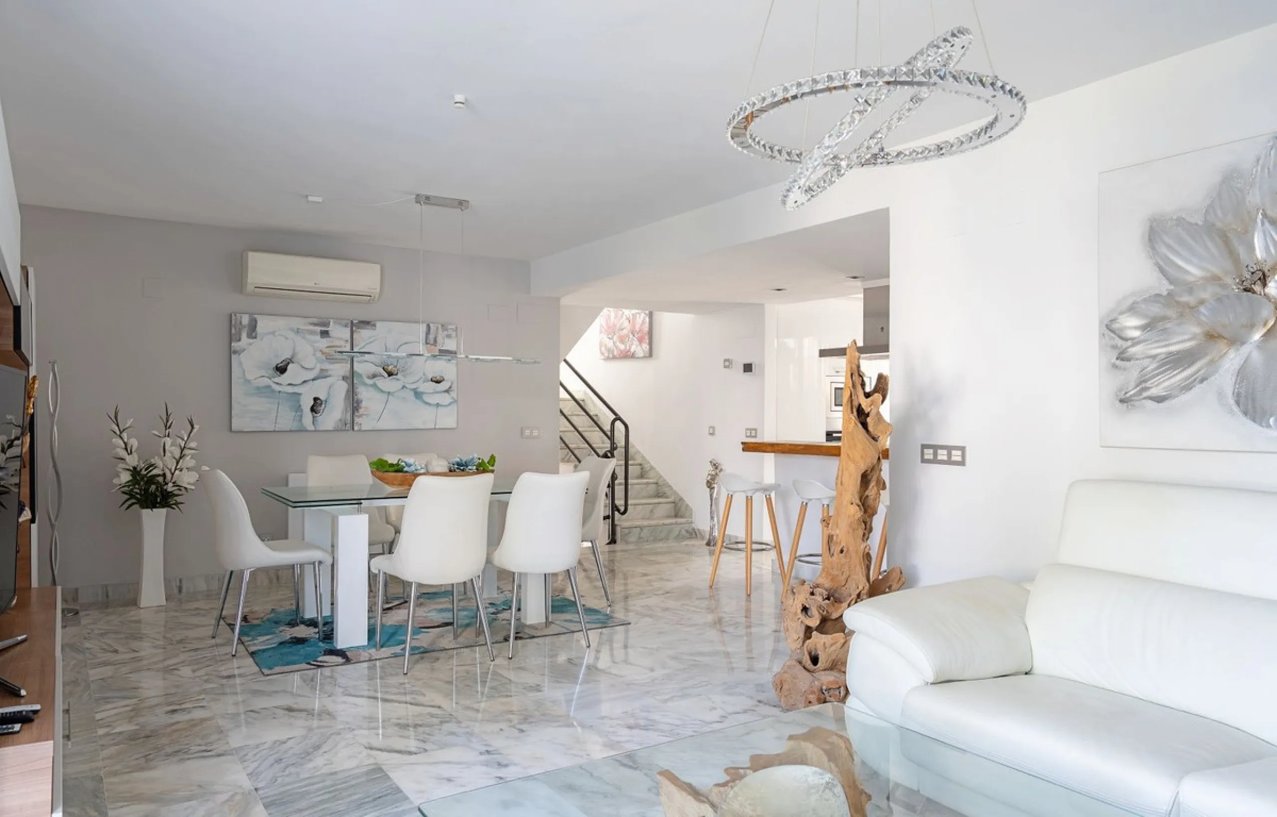 Elegant Beachside Townhouse in Sought-After Costalita