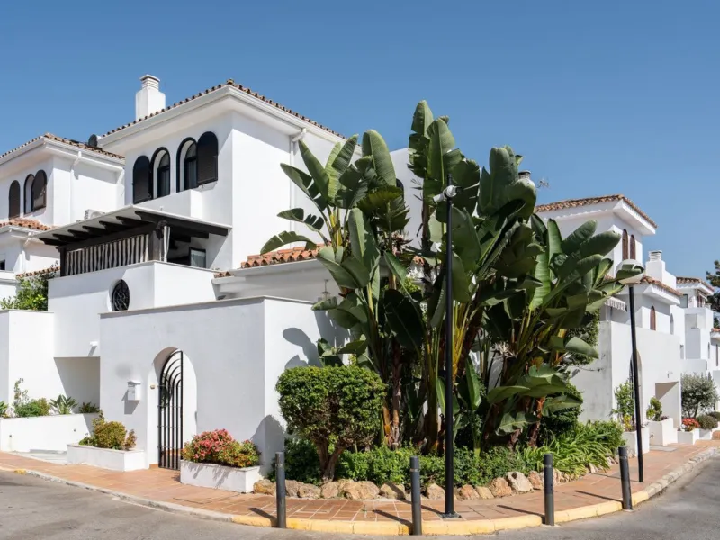 Elegant Beachside Townhouse in Sought-After Costalita