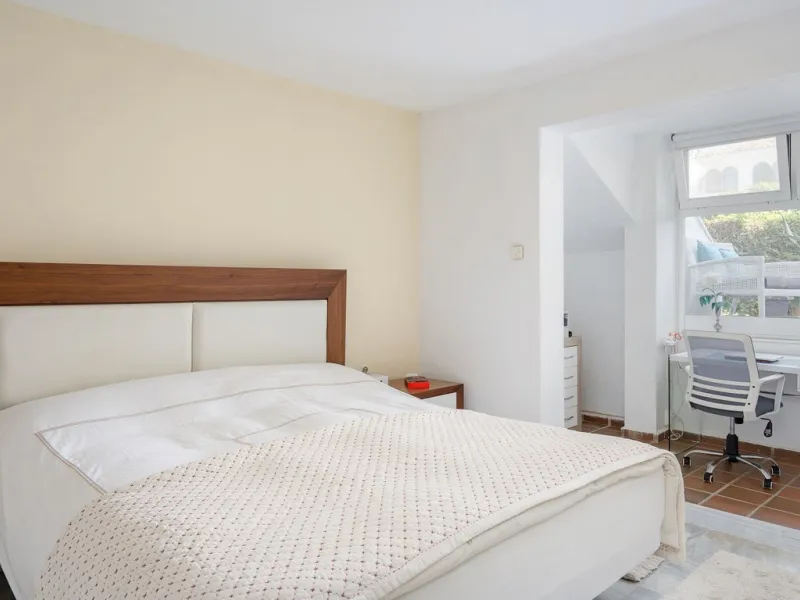 Elegant Beachside Townhouse in Sought-After Costalita