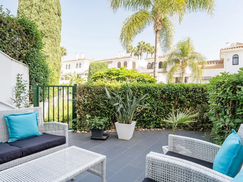 Elegant Beachside Townhouse in Sought-After Costalita