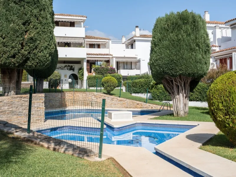 Elegant Beachside Townhouse in Sought-After Costalita