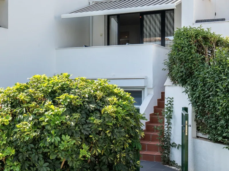 Elegant Beachside Townhouse in Sought-After Costalita