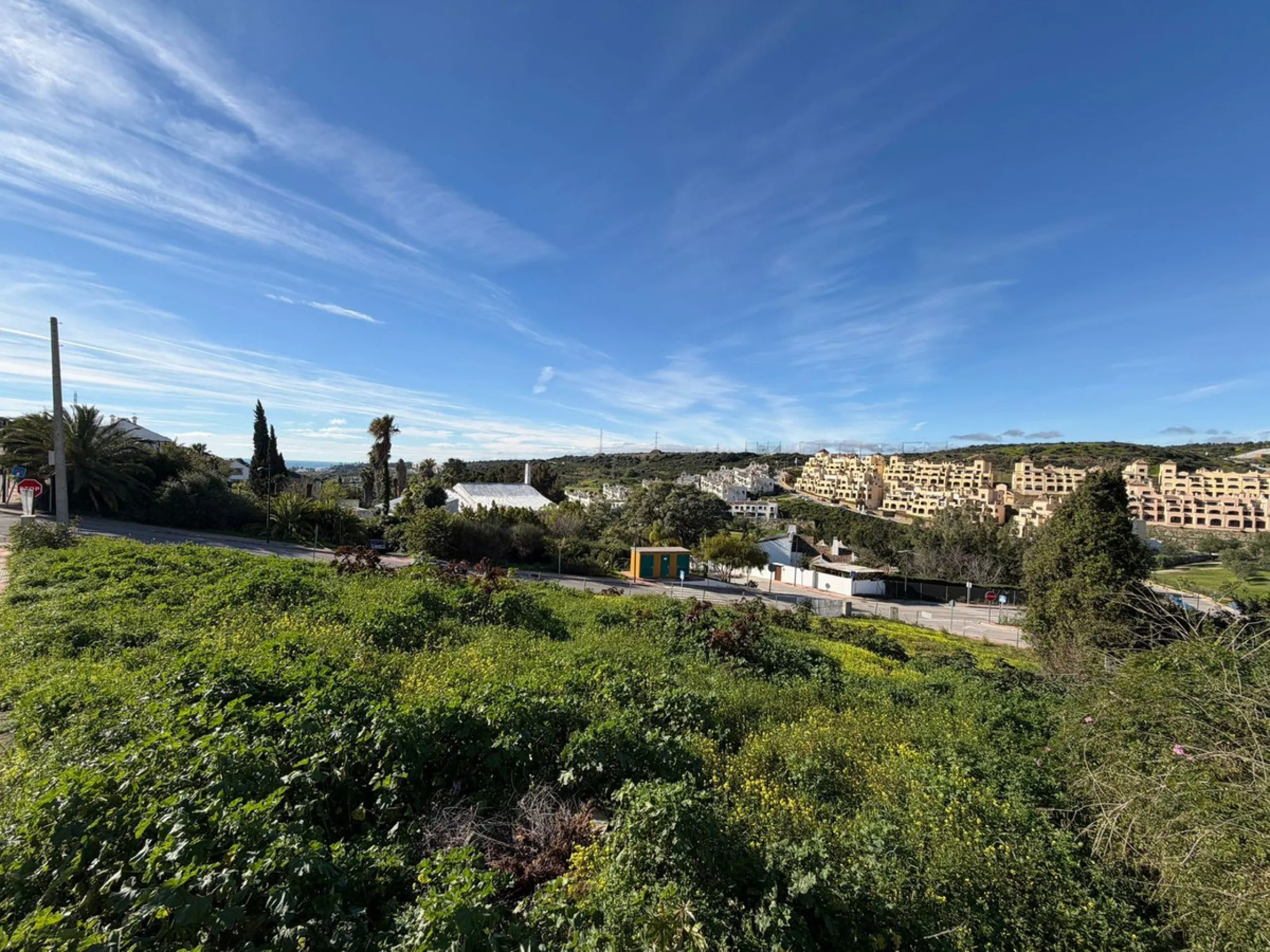 Plot with approved licence to Build Your Dream Villa in Valle Romano