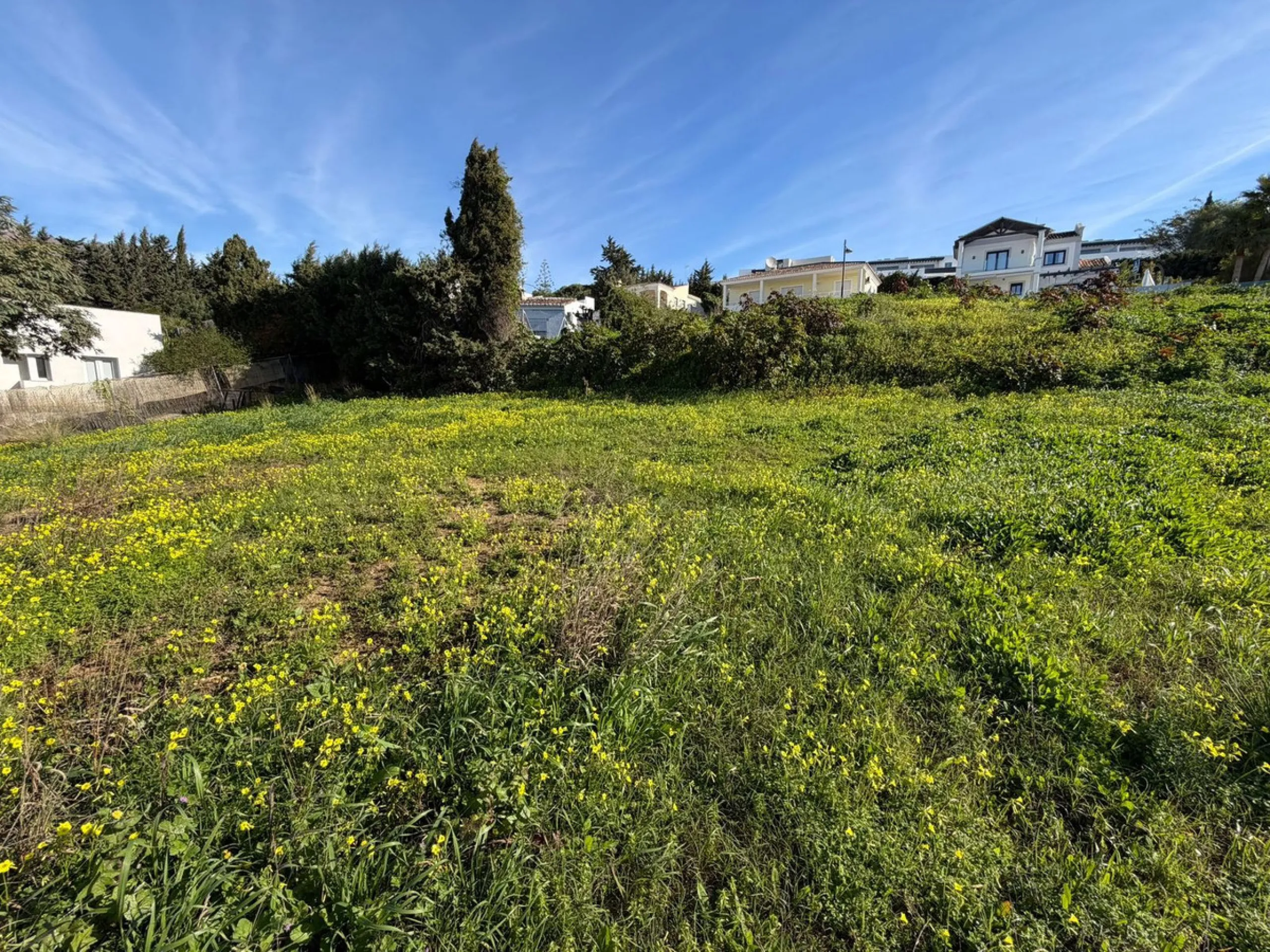 Plot with approved licence to Build Your Dream Villa in Valle Romano