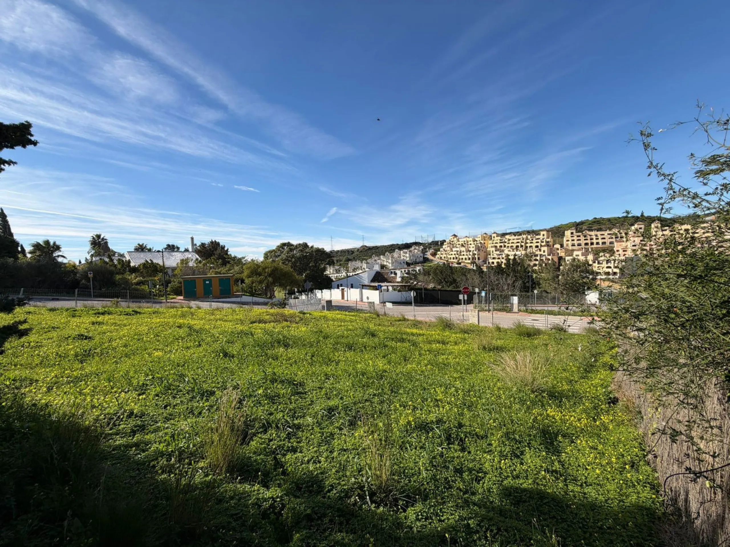Plot with approved licence to Build Your Dream Villa in Valle Romano