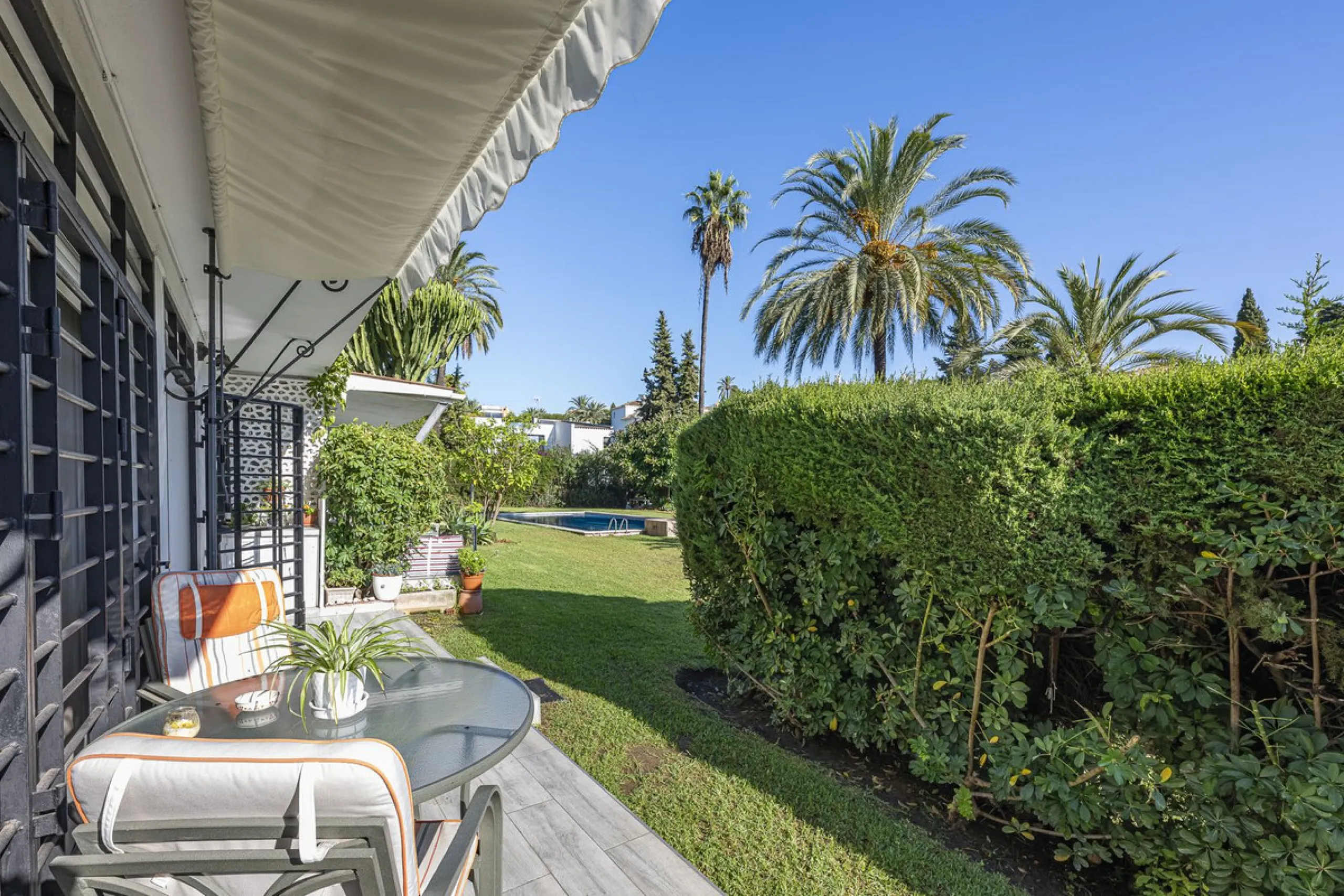 Apartment - Ground Floor Apartment в продаже в Marbella, Málaga. В доме 3 спален и 2 ванных комнат. Площадь дома 93 м²