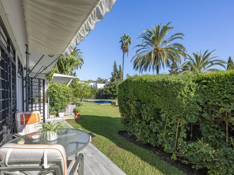 Apartment - Ground Floor Apartment в продаже в Marbella, Málaga. В доме 3 спален и 2 ванных комнат. Площадь дома 93 м²