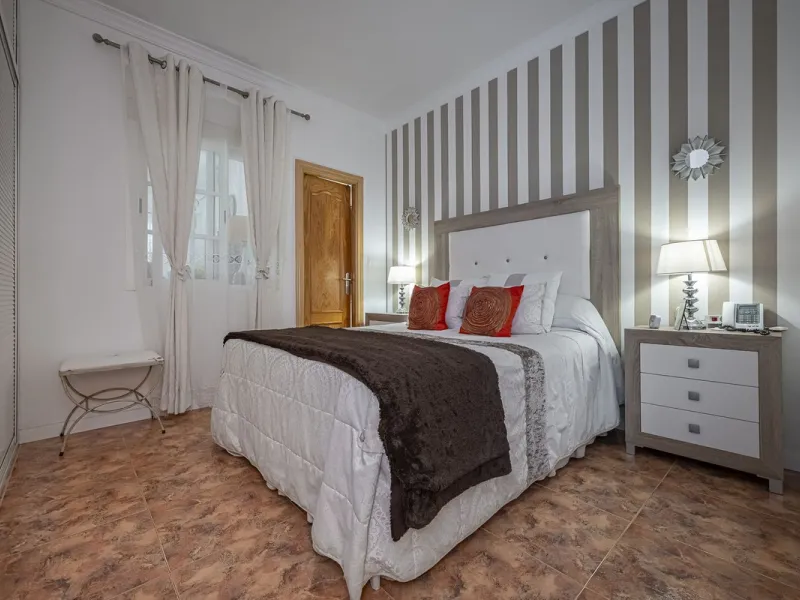 Apartment - Ground Floor Apartment в продаже в Marbella, Málaga. В доме 3 спален и 2 ванных комнат. Площадь дома 93 м²