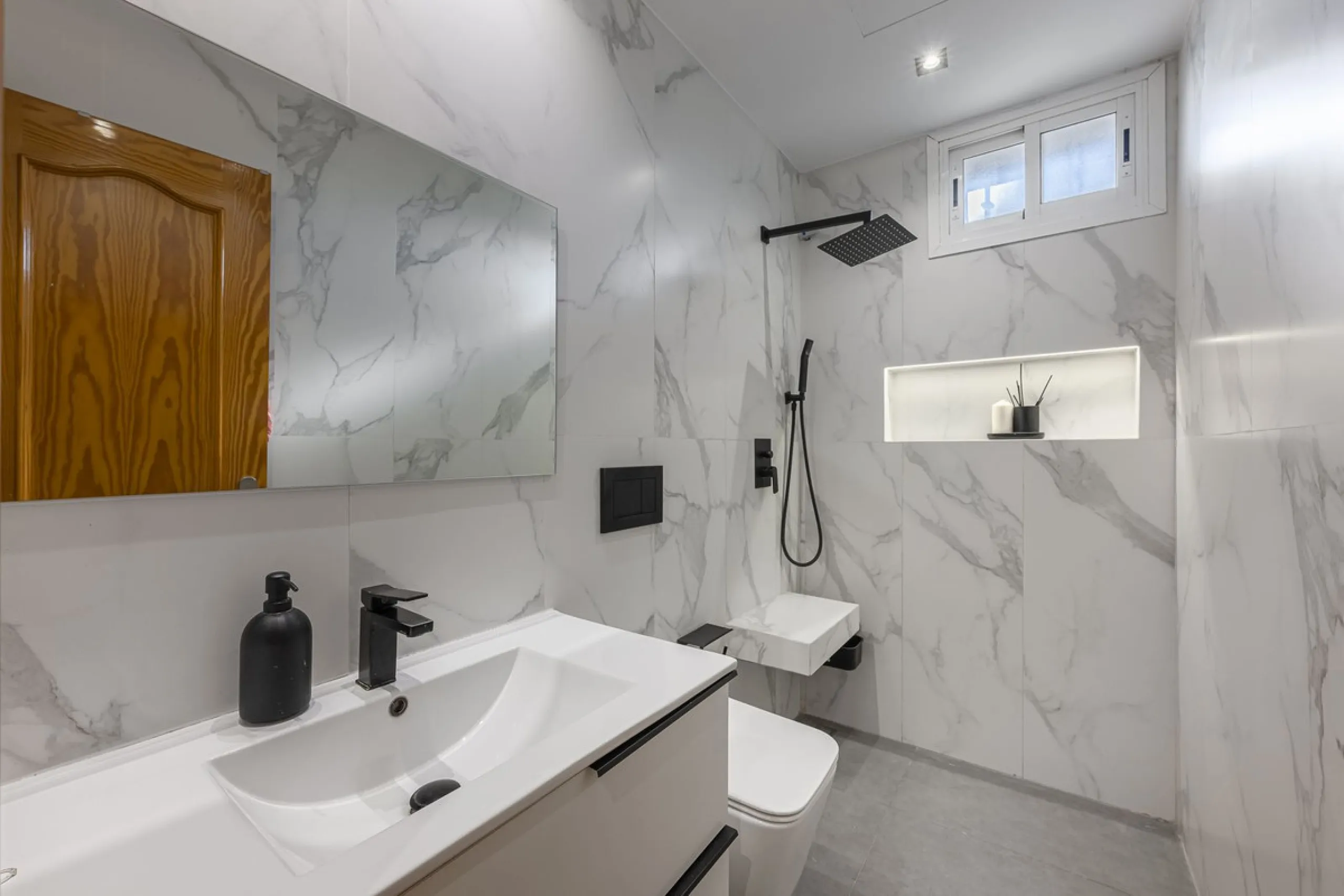 Apartment - Ground Floor Apartment в продаже в Marbella, Málaga. В доме 3 спален и 2 ванных комнат. Площадь дома 93 м²