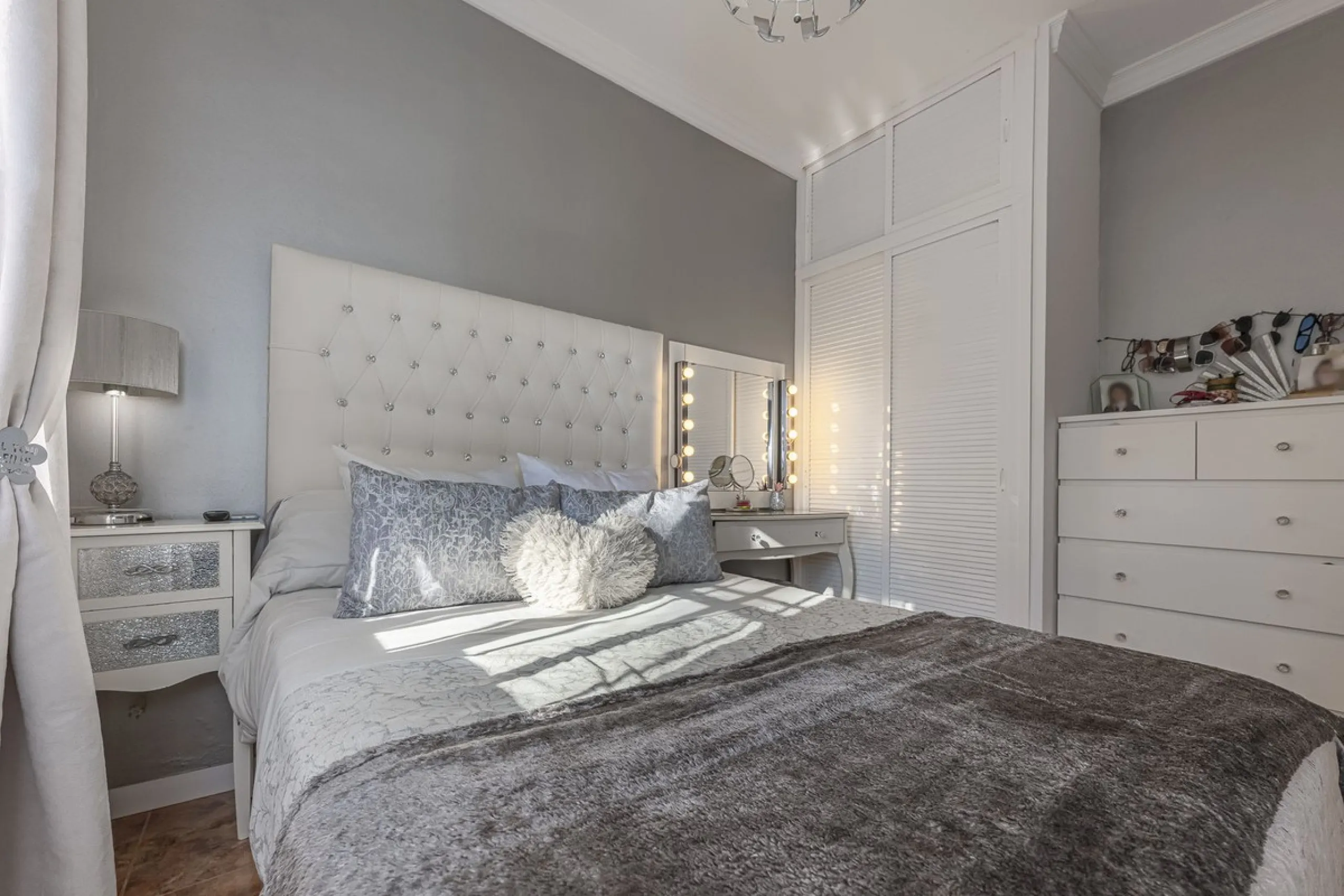 Apartment - Ground Floor Apartment в продаже в Marbella, Málaga. В доме 3 спален и 2 ванных комнат. Площадь дома 93 м²