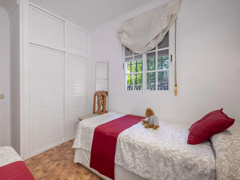 Apartment - Ground Floor Apartment в продаже в Marbella, Málaga. В доме 3 спален и 2 ванных комнат. Площадь дома 93 м²