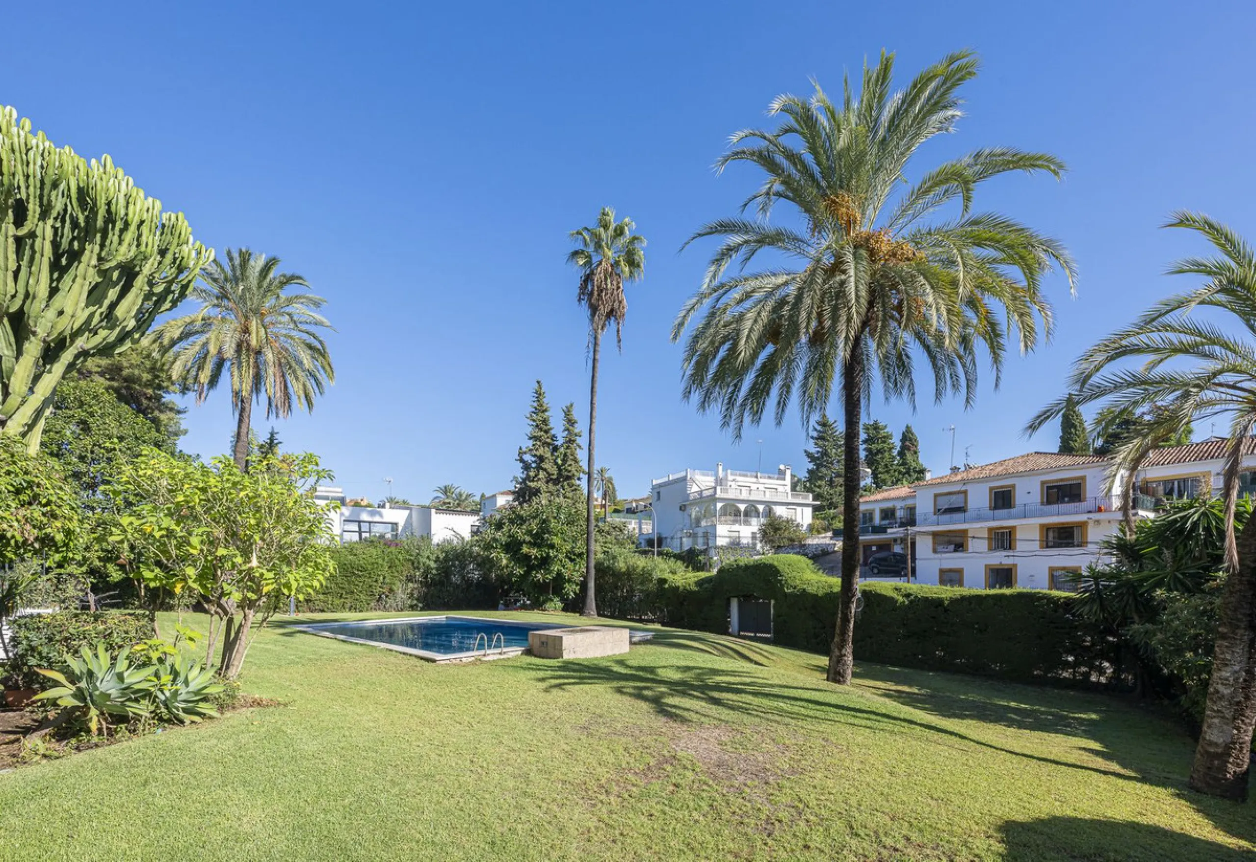 Apartment - Ground Floor Apartment в продаже в Marbella, Málaga. В доме 3 спален и 2 ванных комнат. Площадь дома 93 м²