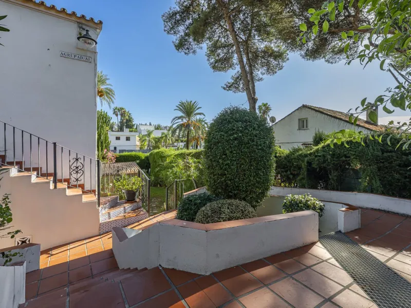 Apartment - Ground Floor Apartment в продаже в Marbella, Málaga. В доме 3 спален и 2 ванных комнат. Площадь дома 93 м²