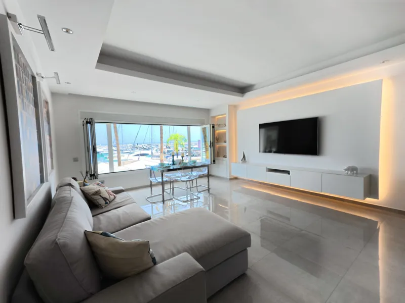 Apartment - Middle Floor Apartment в продаже в Marbella, Málaga. В доме 2 спален и 3 ванных комнат. Площадь дома 81 м²