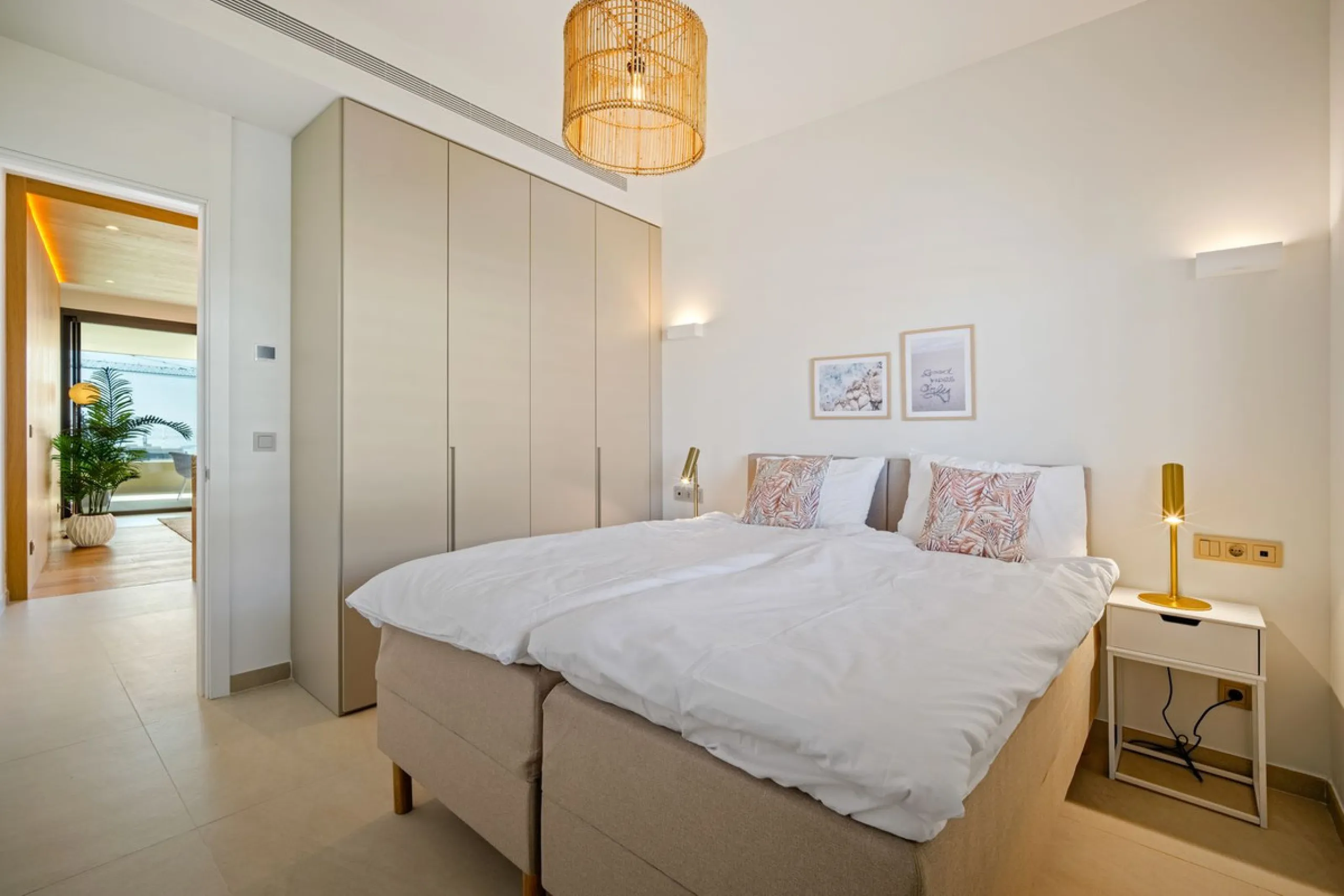 Apartment - Middle Floor Apartment в продаже в Fuengirola, Málaga. В доме 3 спален и 2 ванных комнат. Площадь дома 110 м²