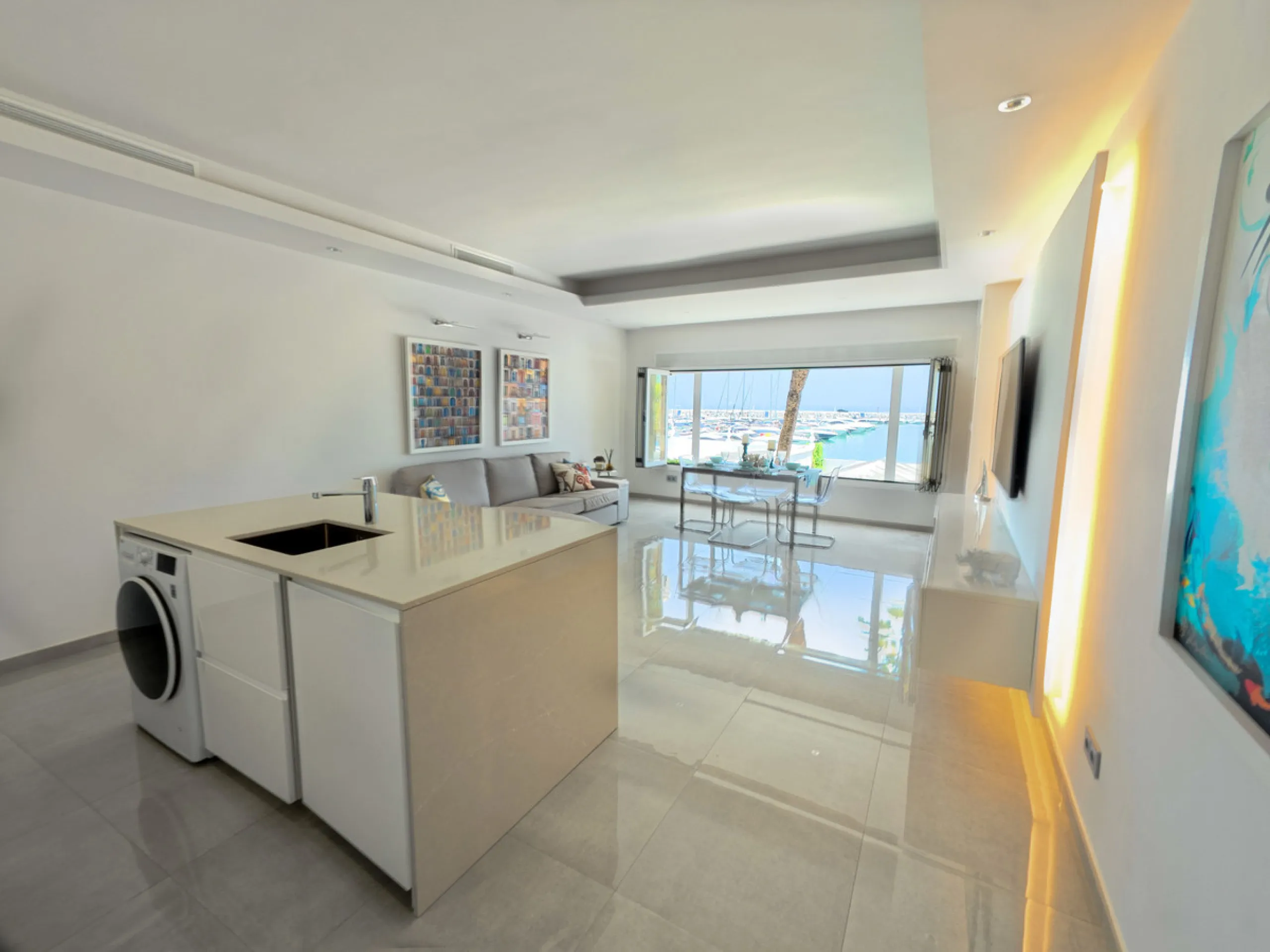 Apartment - Middle Floor Apartment в продаже в Marbella, Málaga. В доме 2 спален и 3 ванных комнат. Площадь дома 81 м²