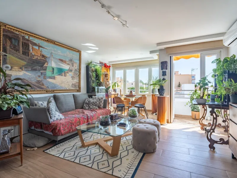 Apartment - Middle Floor Apartment в продаже в Málaga, Málaga. В доме 4 спален и 2 ванных комнат. Площадь дома 136 м²