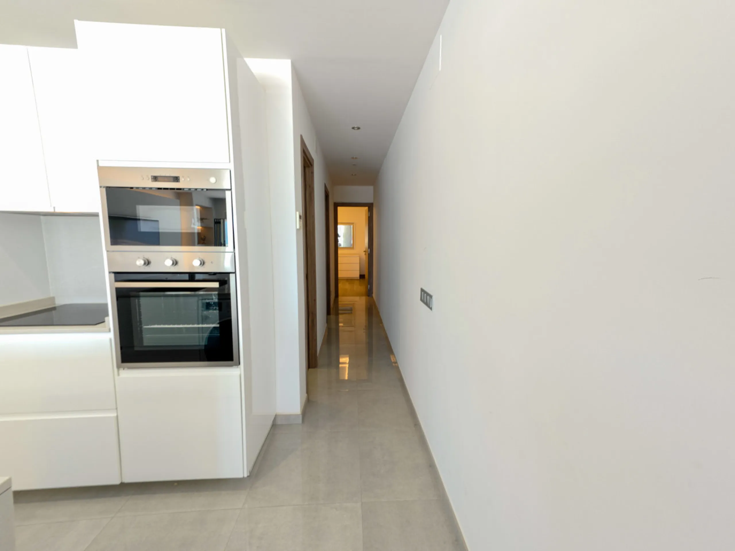 Apartment - Middle Floor Apartment в продаже в Marbella, Málaga. В доме 2 спален и 3 ванных комнат. Площадь дома 81 м²