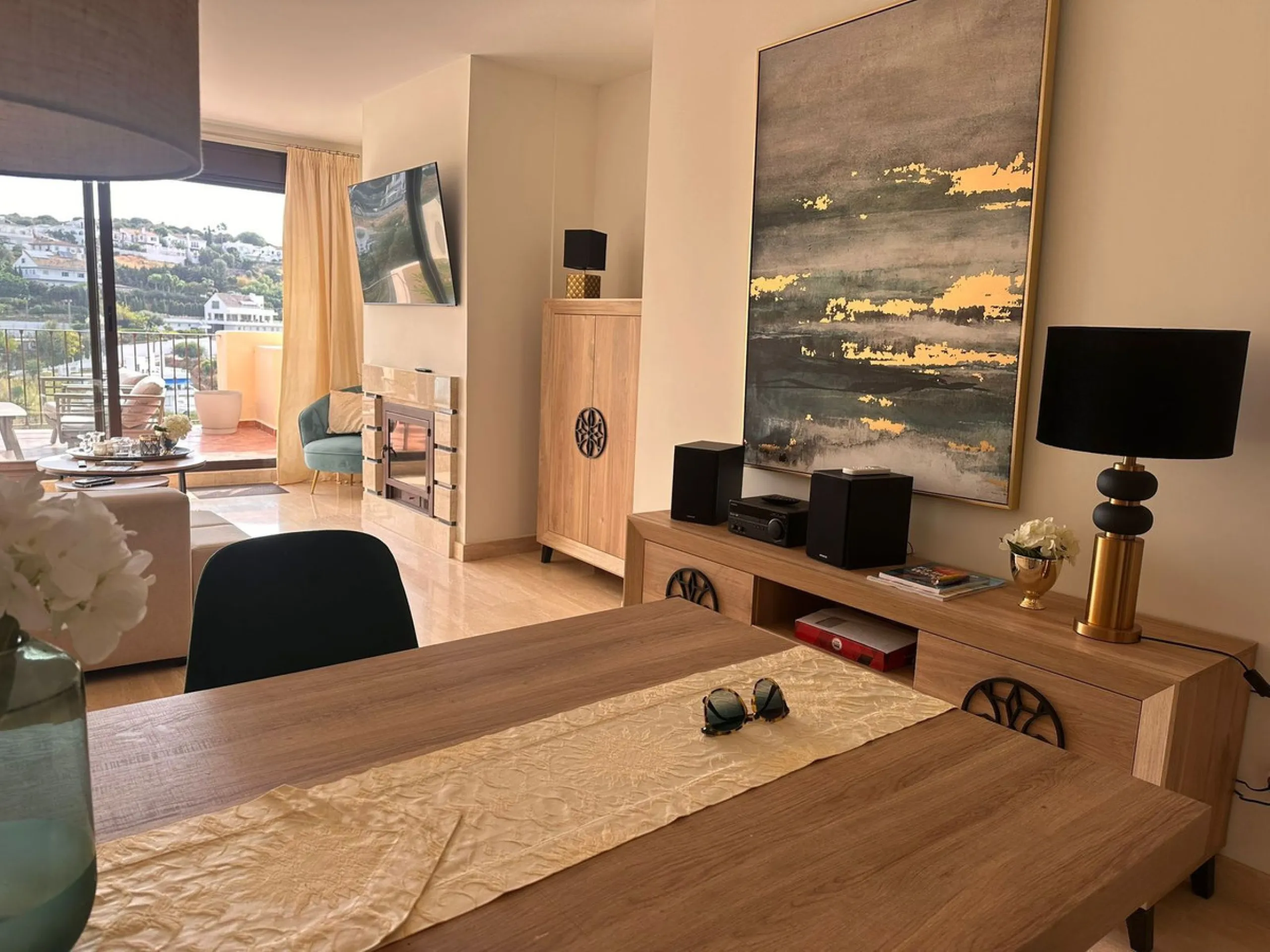 Opportunity! Penthouse on 1st line Azata Golf in Estepona fully furnished and equipped - ready to move in or rent out.