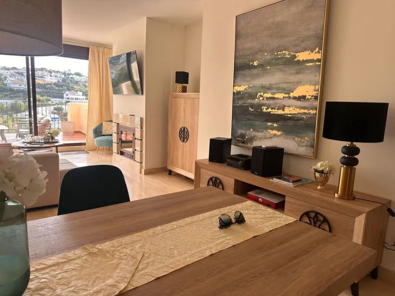 Opportunity! Penthouse on 1st line Azata Golf in Estepona fully furnished and equipped - ready to move in or rent out.
