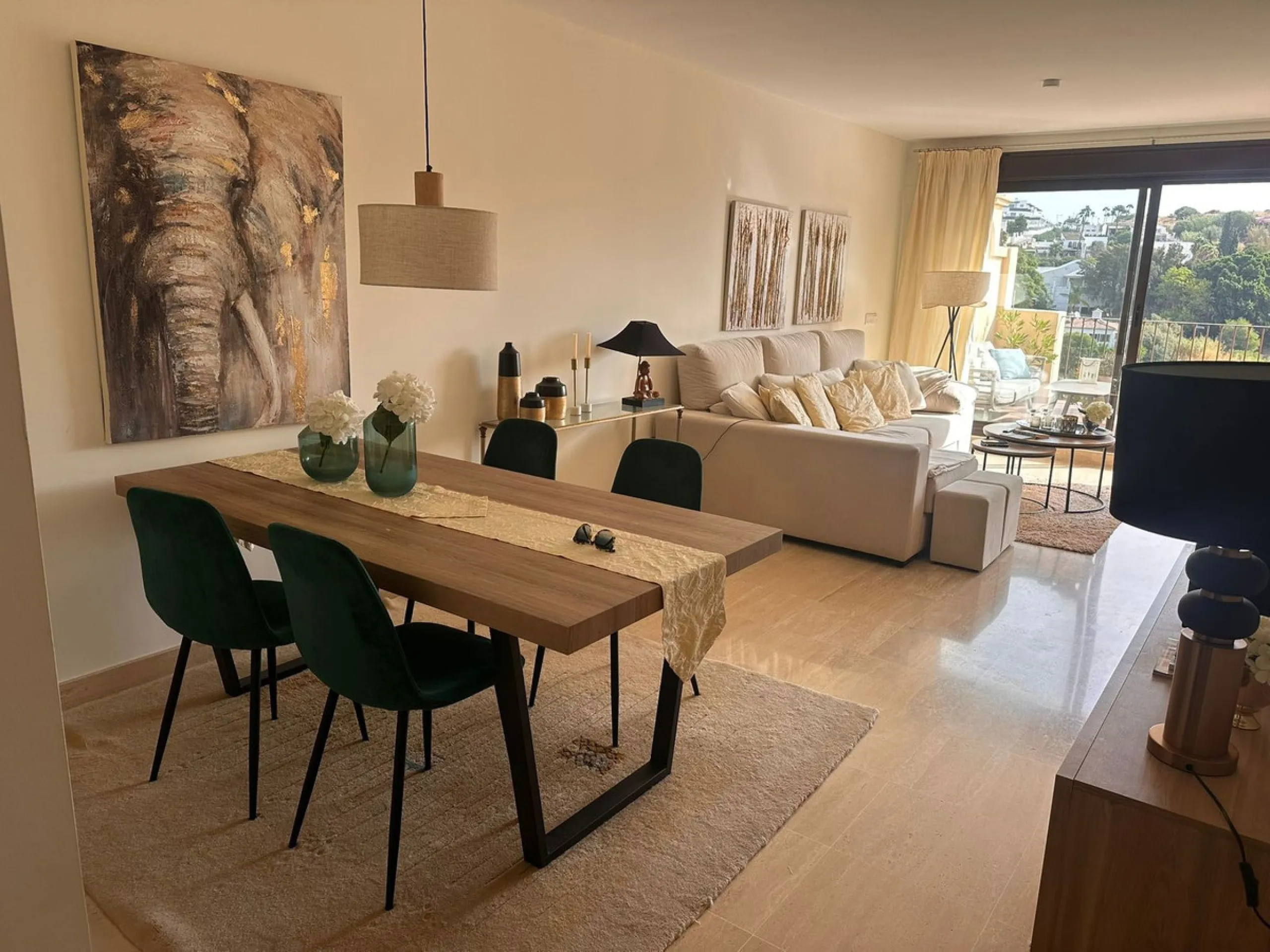 Opportunity! Penthouse on 1st line Azata Golf in Estepona fully furnished and equipped - ready to move in or rent out.