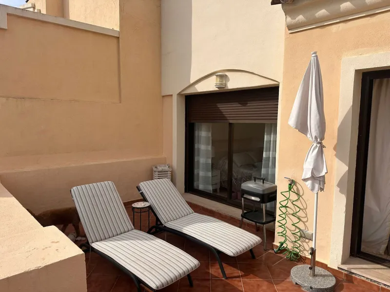 Opportunity! Penthouse on 1st line Azata Golf in Estepona fully furnished and equipped - ready to move in or rent out.