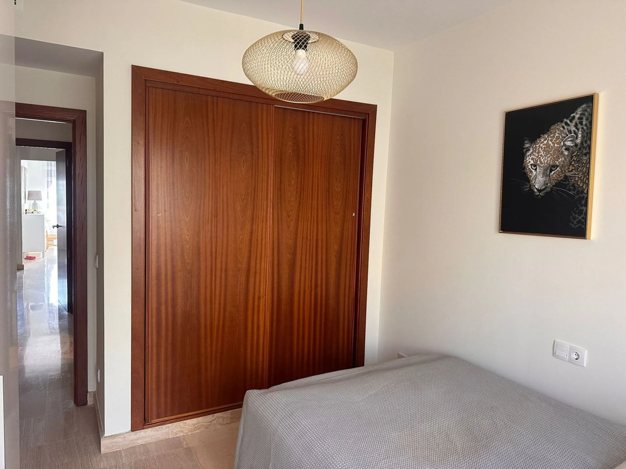 Opportunity! Penthouse on 1st line Azata Golf in Estepona fully furnished and equipped - ready to move in or rent out.