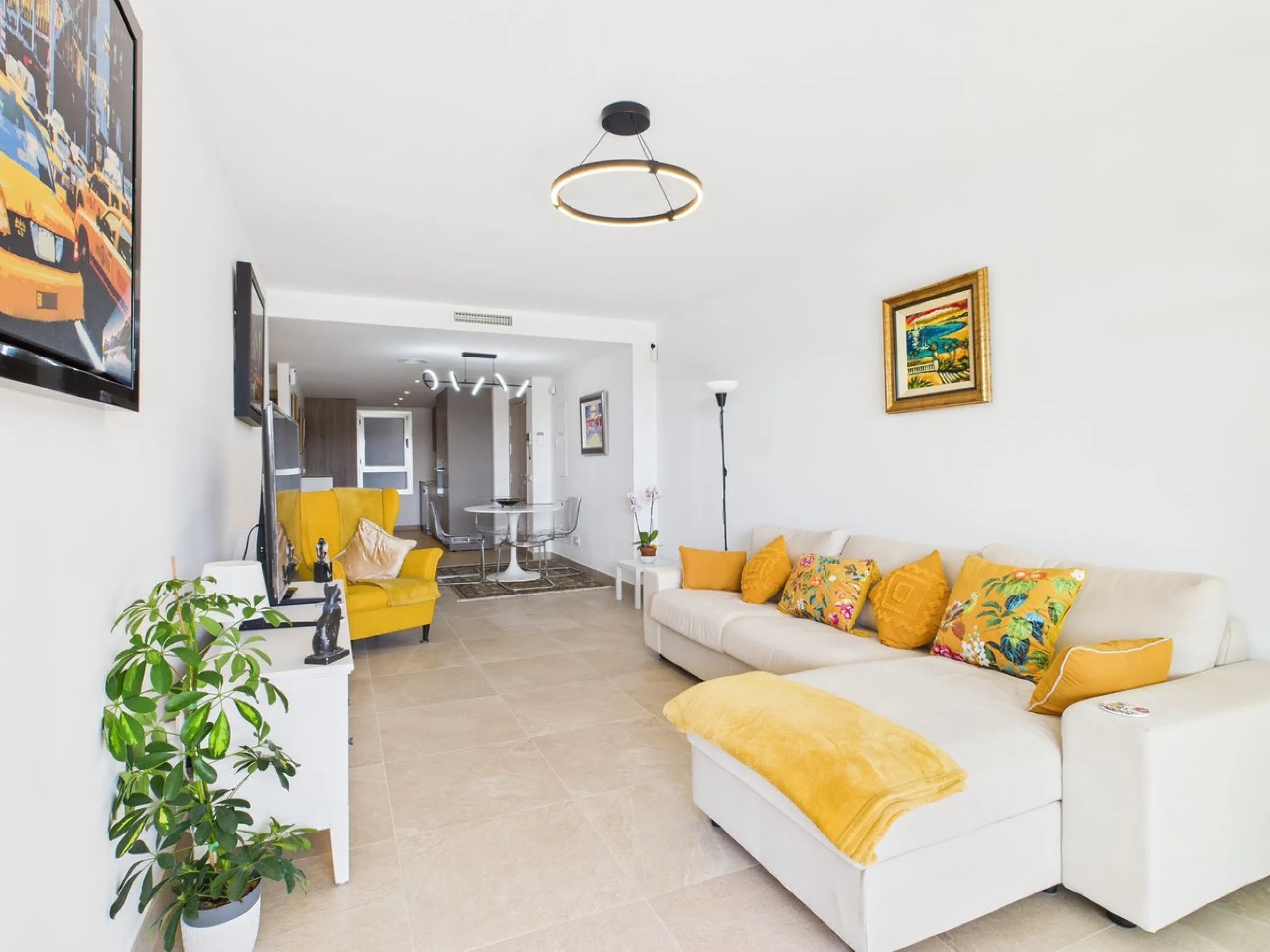 Modern 2-Bedroom Ground Floor Apartment – Sunny Golf, Estepona