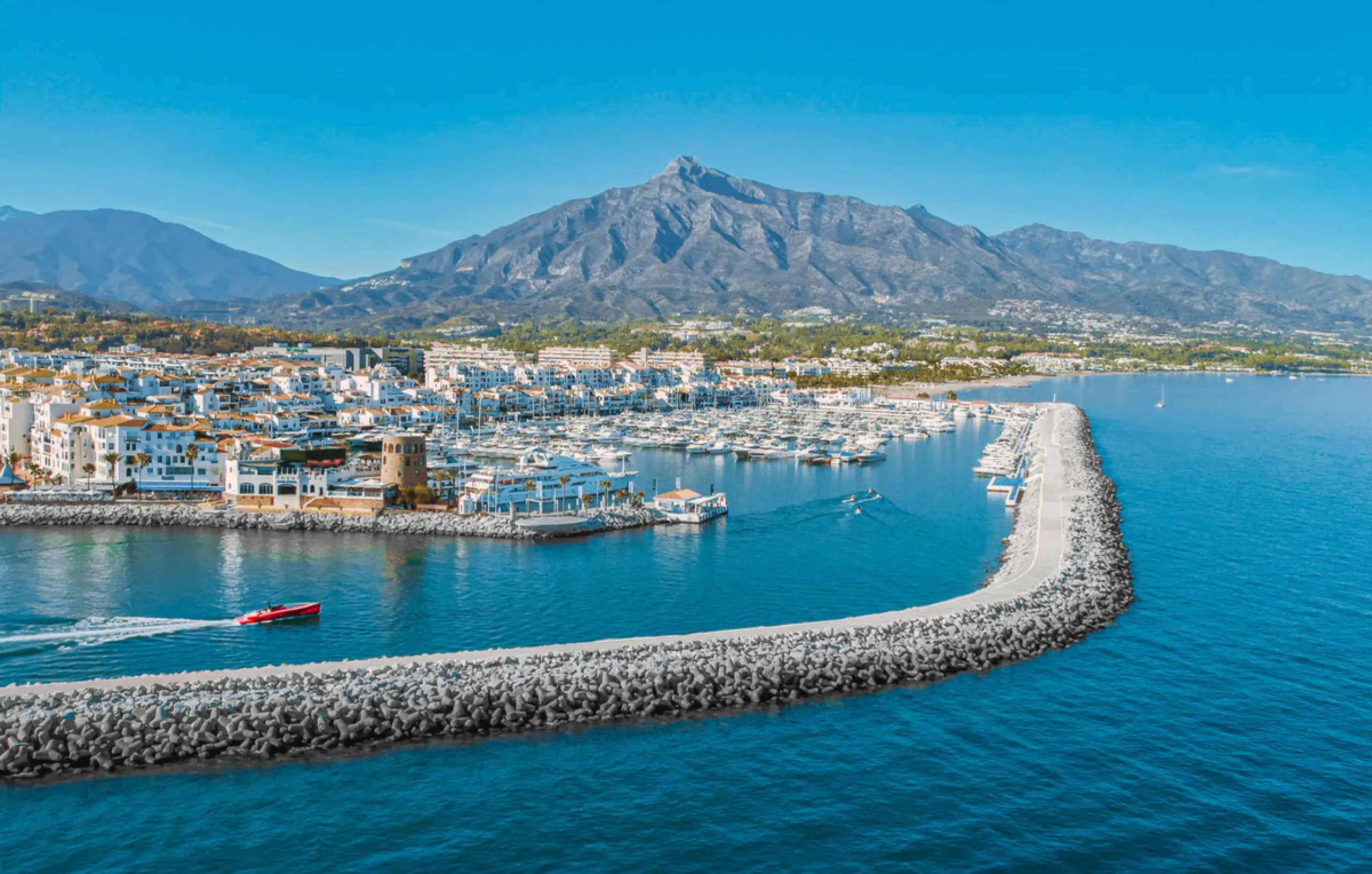 Apartment - Middle Floor Apartment в продаже в Marbella, Málaga. В доме 2 спален и 3 ванных комнат. Площадь дома 81 м²