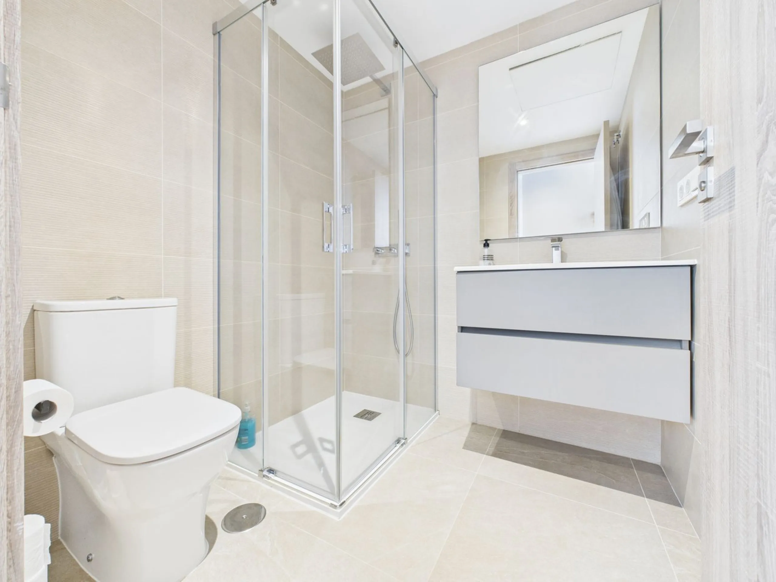 Modern 2-Bedroom Ground Floor Apartment – Sunny Golf, Estepona