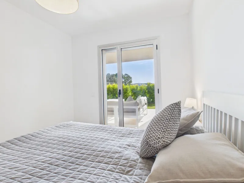 Modern 2-Bedroom Ground Floor Apartment – Sunny Golf, Estepona