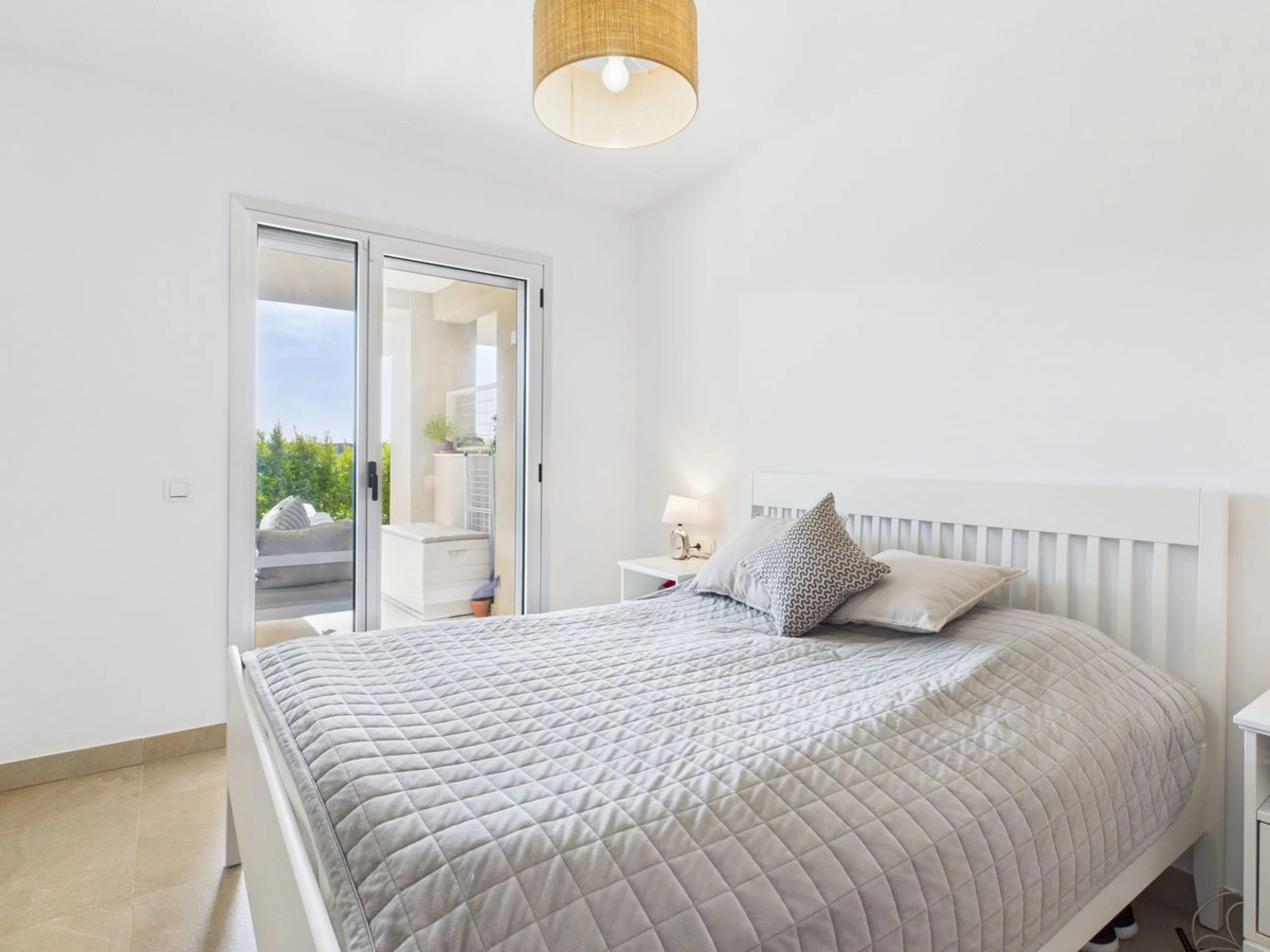 Modern 2-Bedroom Ground Floor Apartment – Sunny Golf, Estepona