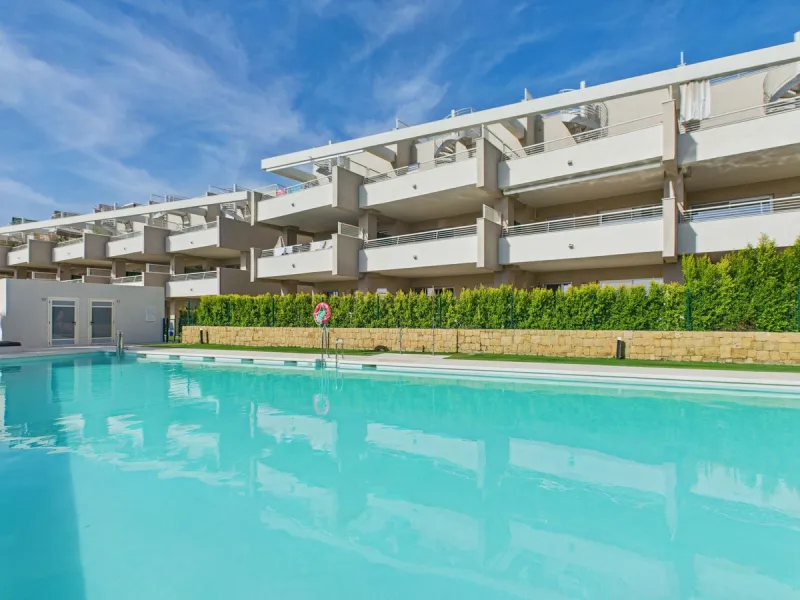 Modern 2-Bedroom Ground Floor Apartment – Sunny Golf, Estepona