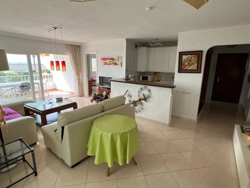 Apartment - Middle Floor Apartment в продаже в Mijas, Málaga. В доме 2 спален и 1 ванных комнат. Площадь дома 70 м²