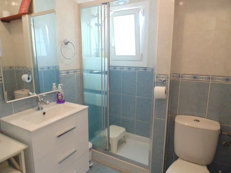 Excellent detached villa with private pool in a very convenient location between Arroyo de la Miel town centre and the motorway, giving easy access to Malaga.  The area is quiet and residential, and easy walking distance to the Norwegian School and the CE