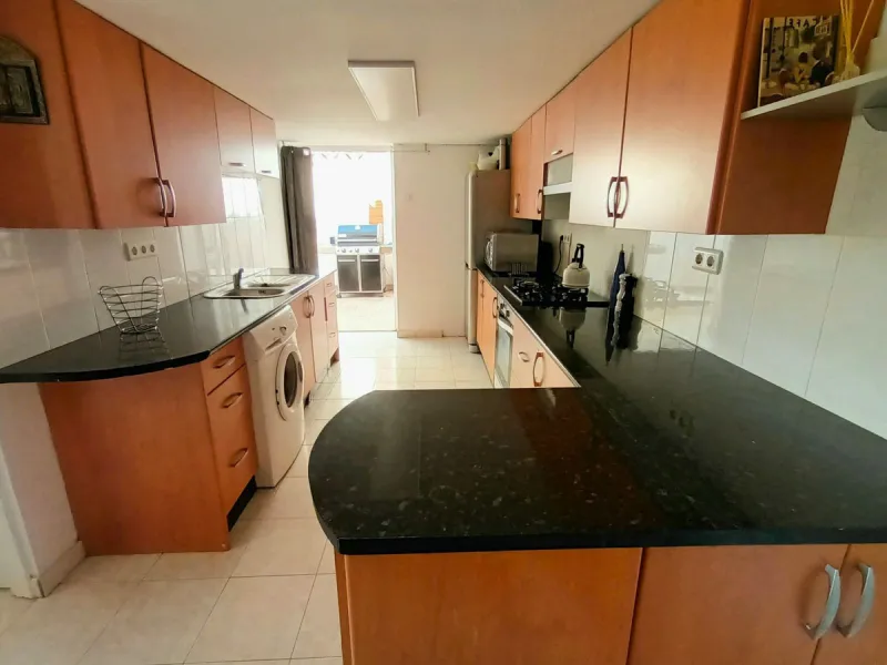 Excellent detached villa with private pool in a very convenient location between Arroyo de la Miel town centre and the motorway, giving easy access to Malaga.  The area is quiet and residential, and easy walking distance to the Norwegian School and the CE
