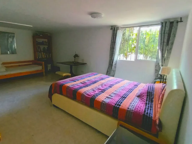 Excellent detached villa with private pool in a very convenient location between Arroyo de la Miel town centre and the motorway, giving easy access to Malaga.  The area is quiet and residential, and easy walking distance to the Norwegian School and the CE