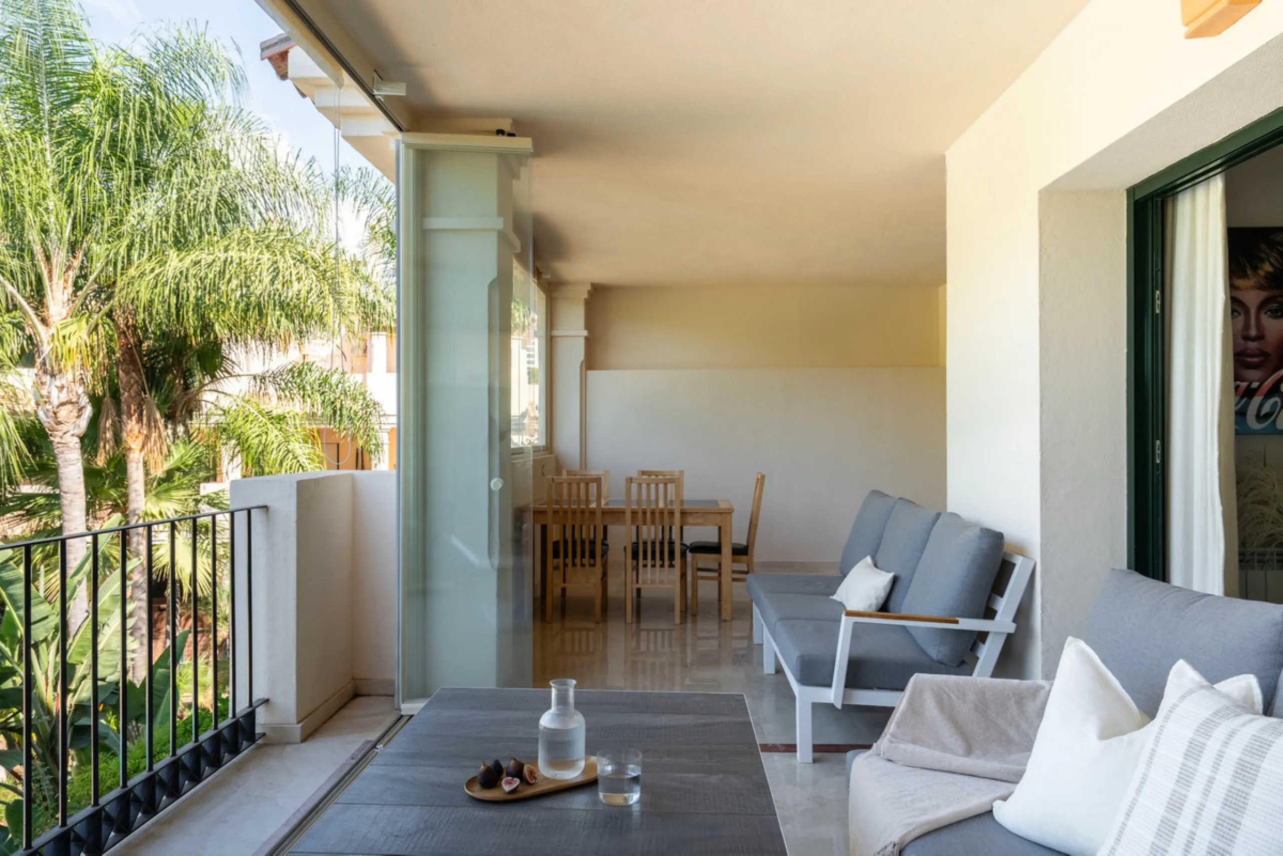 This charming property offers a very convenient floorplan with three bedrooms, two bathrooms, and a guest toilet. Presented in its original yet well-maintained condition, it provides a wonderful opportunity to personalize while preserving its timeless cha