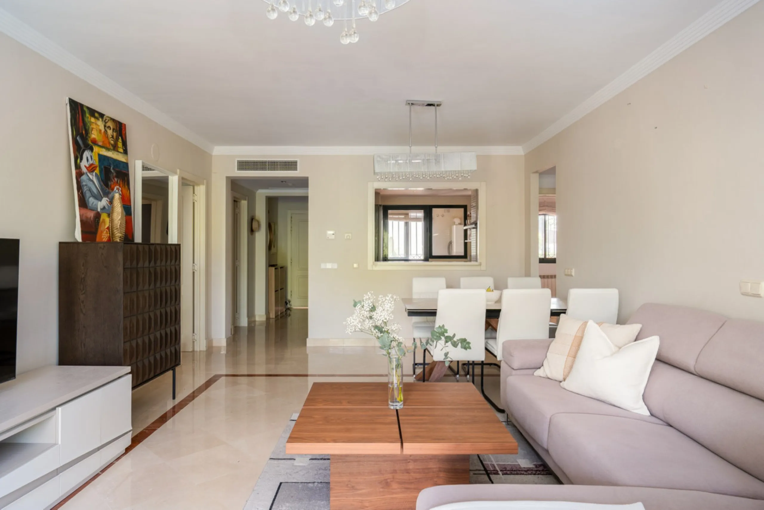 This charming property offers a very convenient floorplan with three bedrooms, two bathrooms, and a guest toilet. Presented in its original yet well-maintained condition, it provides a wonderful opportunity to personalize while preserving its timeless cha