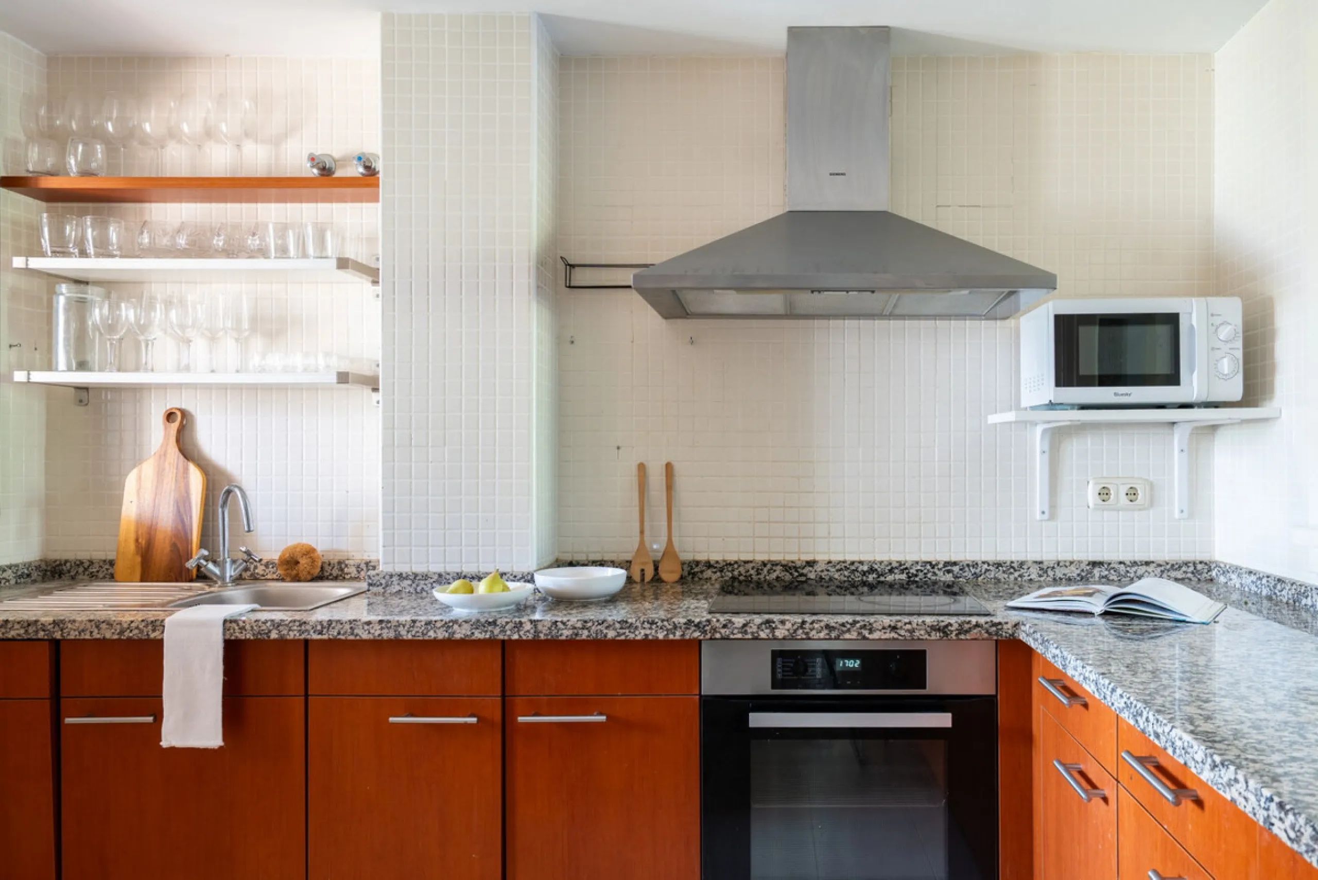 This charming property offers a very convenient floorplan with three bedrooms, two bathrooms, and a guest toilet. Presented in its original yet well-maintained condition, it provides a wonderful opportunity to personalize while preserving its timeless cha