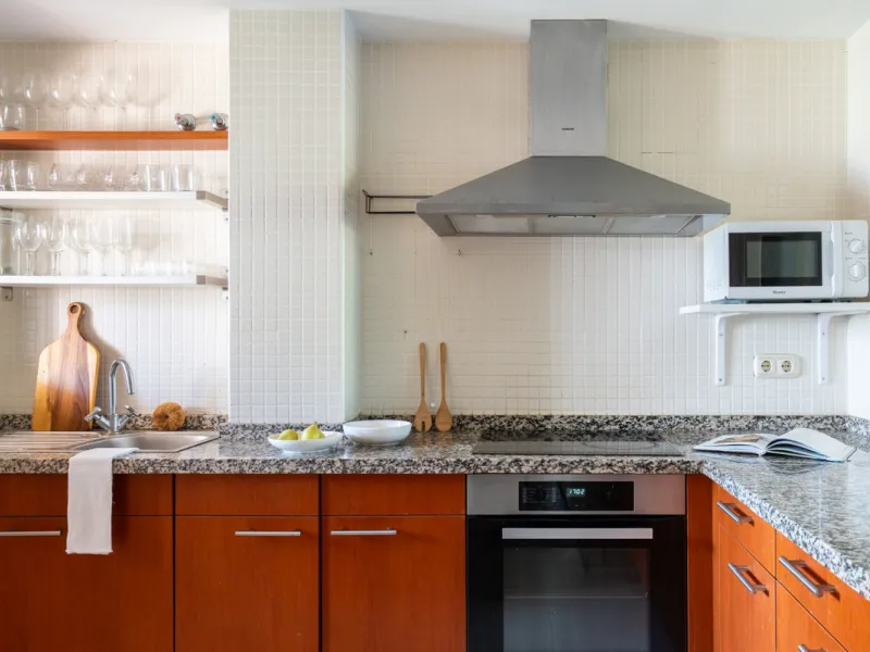 This charming property offers a very convenient floorplan with three bedrooms, two bathrooms, and a guest toilet. Presented in its original yet well-maintained condition, it provides a wonderful opportunity to personalize while preserving its timeless cha